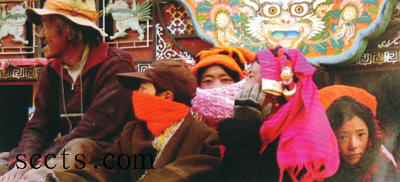 迁徙中的藏族牧民